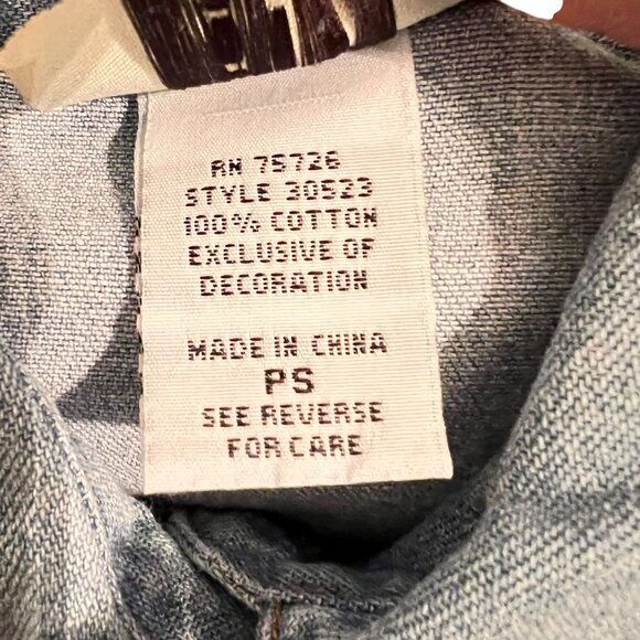 NWT Teddi Western Denim Pearl Button-Up Shirt Floral Embroidery Long Sleeves PS - Picture 9 of 14